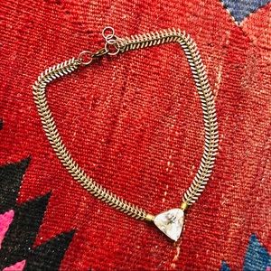 Vintage style pendant necklace with fishbone chain